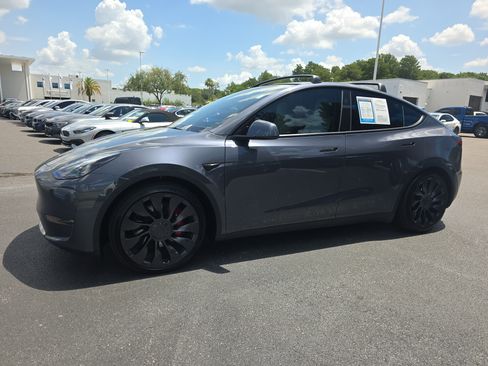 Used 2023 Tesla Model Y Performance AWD/4WD image 8