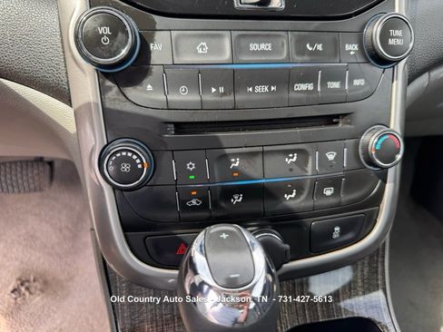 Used 2016 Chevrolet Malibu LT FWD image 22