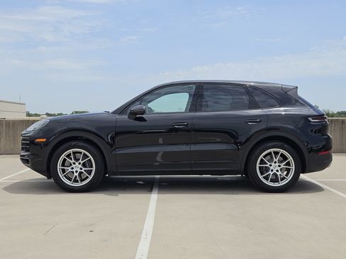 Certified 2026 Porsche Cayenne AWD/4WD image 2