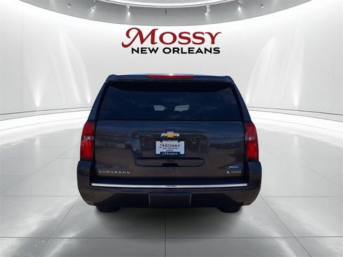 Used 2018 Chevrolet Suburban Premier image 6