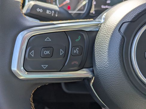 Used 2024 Jeep Wrangler Unlimited Sahara AWD/4WD image 20