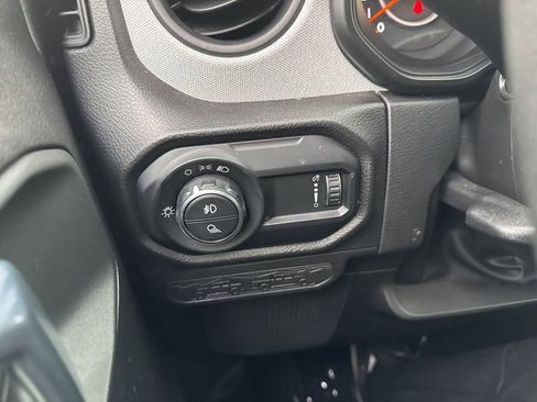 Used 2024 Jeep Gladiator Sport image 22