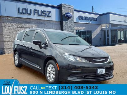 Used 2017 Chrysler Pacifica Touring w/ Tire & Wheel Group