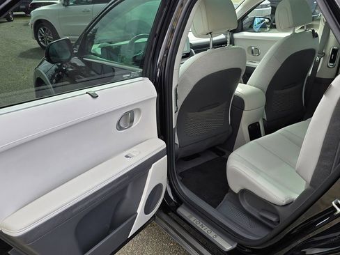 Used 2024 Hyundai Ioniq 5 Limited image 13