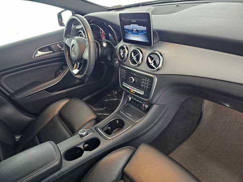 Used 2020 Mercedes-Benz GLA 250 image 11