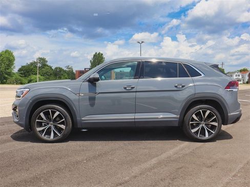 New 2025 Volkswagen Atlas Cross Sport SEL Premium R-Line image 2