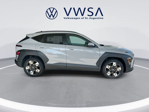 Used 2024 Hyundai Kona SEL FWD image 8