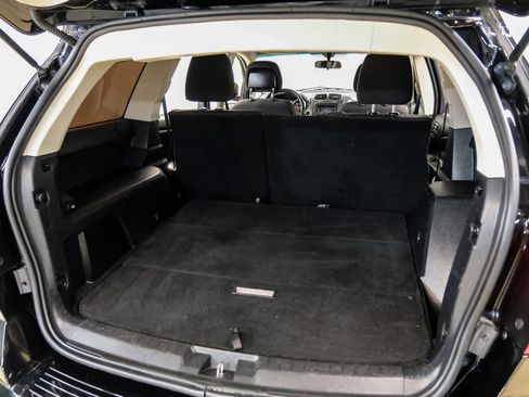 Used 2017 Dodge Journey SE image 49