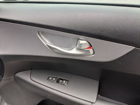 Used 2024 Kia Forte LXS image 32