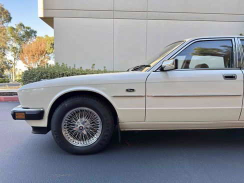 Used 1988 Jaguar XJ6 image 78