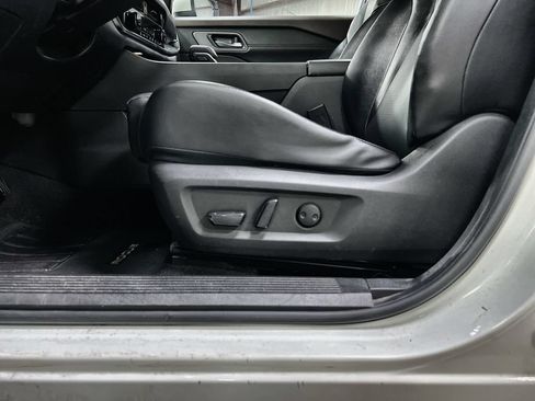Used 2021 Nissan Rogue SV w/ Premium Package AWD/4WD image 14