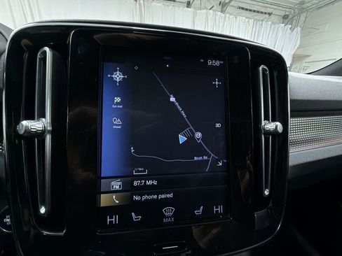 Used 2021 Volvo XC40 T5 R-Design w/ Protection Package Premier image 25