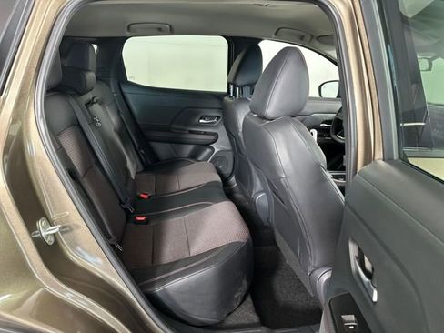 Certified 2025 Nissan Kicks SR image 27