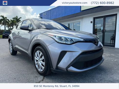 Used 2020 Toyota C-HR LE FWD image 1
