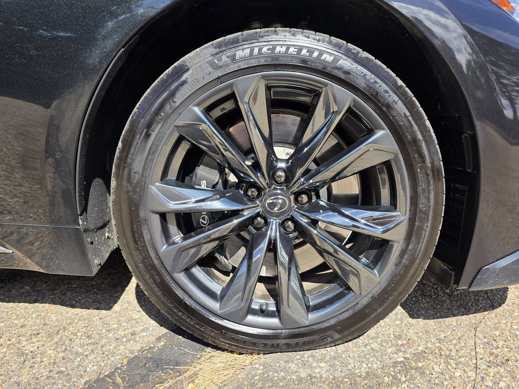 Used 2023 Lexus LS 500 F Sport w/ Accessory Package (Z1) AWD/4WD image 47