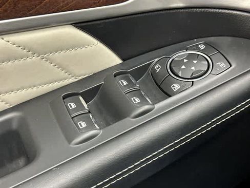 Used 2017 Ford Explorer Platinum AWD/4WD image 20