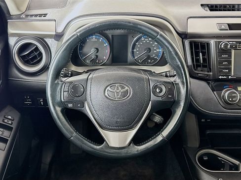 Used 2016 Toyota RAV4 XLE AWD/4WD image 4