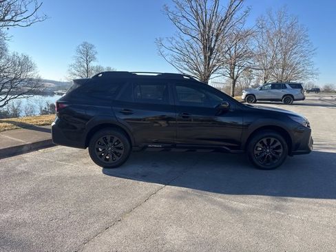Used 2024 Subaru Outback Onyx Edition image 8