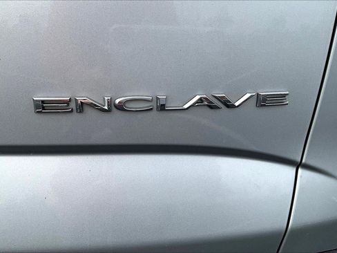 Used 2019 Buick Enclave Essence image 25