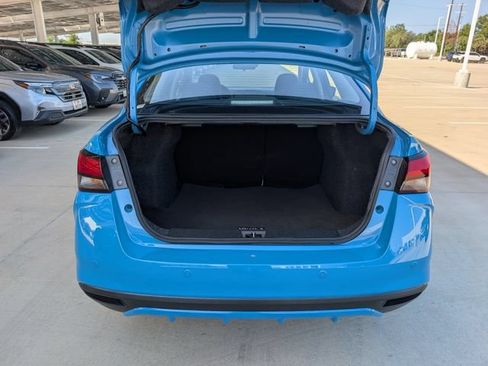 Used 2025 Nissan Versa SR FWD image 27