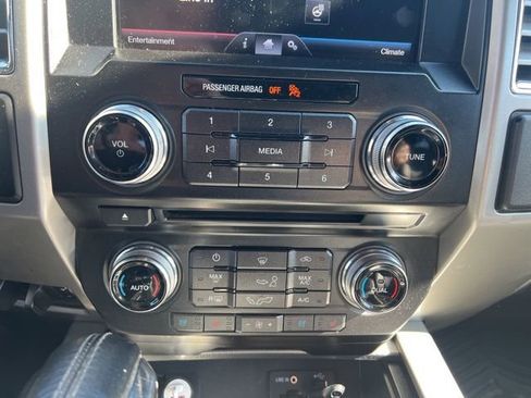 Used 2015 Ford F150 Lariat w/ Equipment Group 502A Luxury image 22