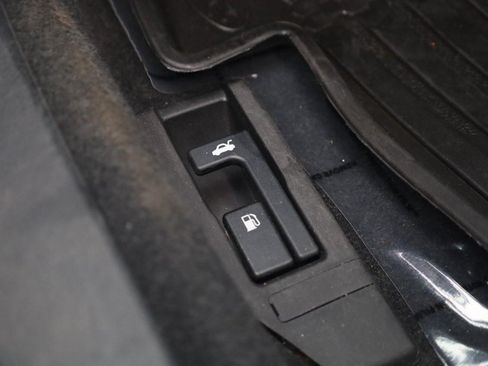 Used 2019 Subaru Impreza 2.0i AWD/4WD image 12
