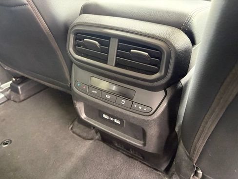 Used 2023 Honda Pilot EX-L image 33