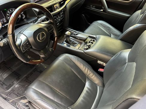 Used 2020 Lexus LX 570 4WD w/ Sport Package image 5