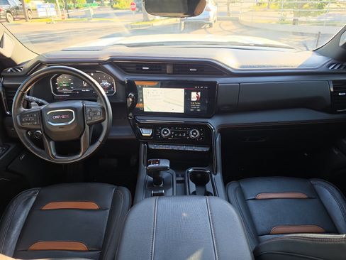 Used 2023 GMC Sierra 1500 AT4 w/ AT4 Premium Package AWD/4WD image 18