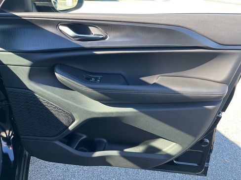 New 2025 Jeep Grand Cherokee image 10