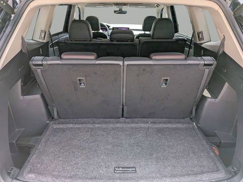 Certified 2025 Volkswagen Atlas Peak Edition SE AWD/4WD image 13