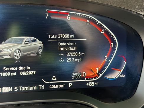 Used 2023 BMW 530i w/ Convenience Package RWD image 21