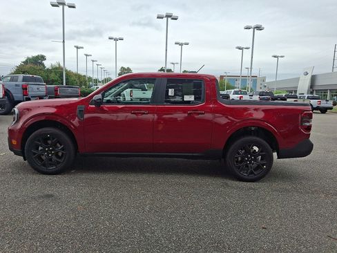 New 2025 Ford Maverick Lariat w/ Black Appearance Package image 4