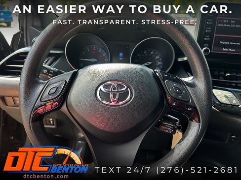 Used 2019 Toyota C-HR LE FWD image 16