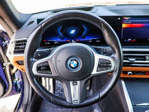 Used 2022 BMW i4 eDrive40 w/ M Sport Package image 13