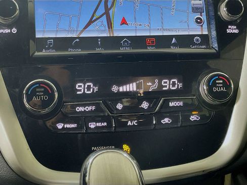 Used 2017 Nissan Murano SV image 14