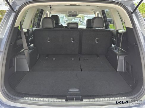 Certified 2025 Kia Telluride LX image 15