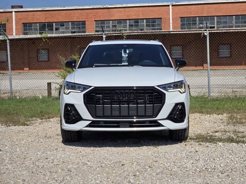 New 2025 Audi Q3 2.0T Premium Plus image 3