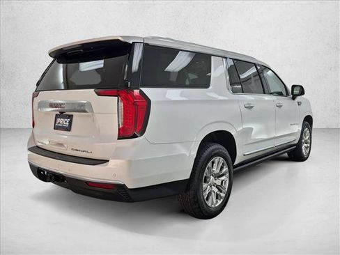 Used 2021 GMC Yukon XL Denali AWD/4WD image 5