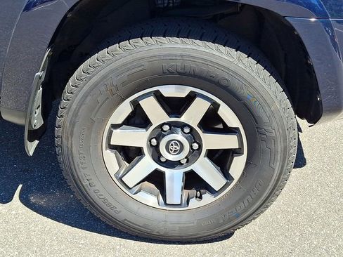 Used 2021 Toyota 4Runner TRD Off-Road Premium w/ Moonroof Package AWD/4WD image 8