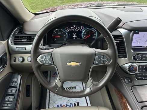 Used 2020 Chevrolet Tahoe Premier w/ Premier 6.2L Value Package image 14