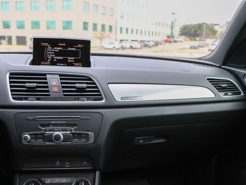 Used 2018 Audi Q3 2.0T Premium w/ Convenience Package image 36