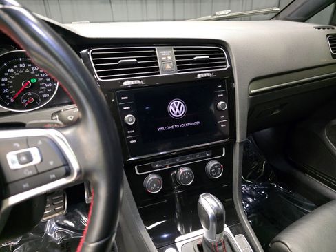 Used 2018 Volkswagen GTI SE w/ SE Leather Package FWD image 21