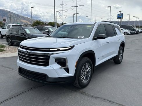 New 2026 Chevrolet Traverse LT w/ Driver Confidence Package image 7