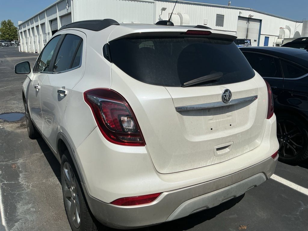 Used 2018 Buick Encore Essence w/ Experience Buick Package FWD image 4