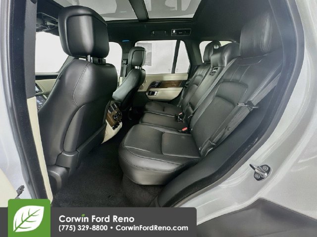 Used 2019 Land Rover Range Rover HSE AWD/4WD image 28