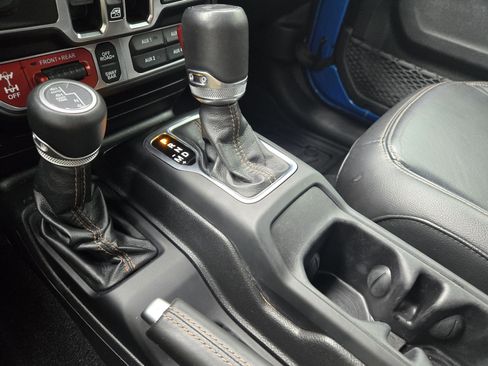 Used 2022 Jeep Wrangler Unlimited Rubicon w/ Xtreme Recon 35" Tire Package image 23