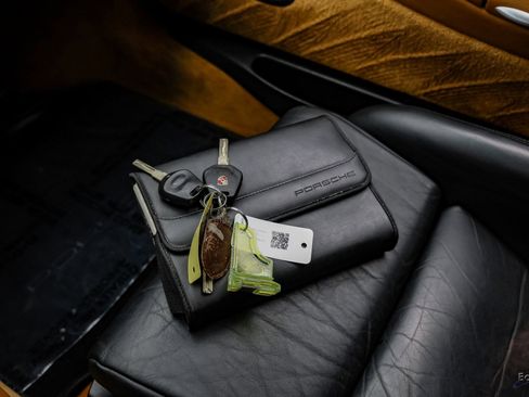 Used 2004 Porsche 911 GT3 image 86