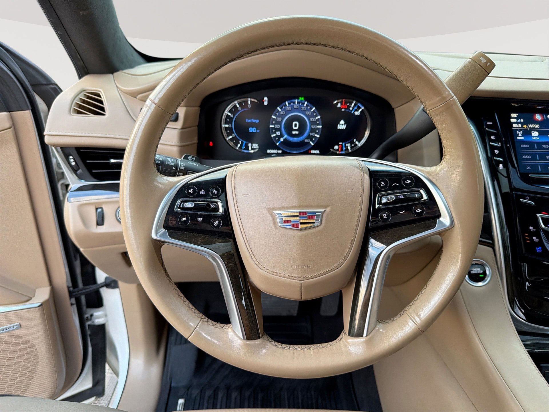 Used 2018 Cadillac Escalade ESV Platinum AWD/4WD image 11