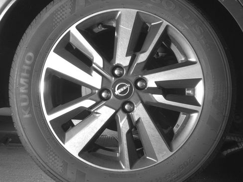 Used 2025 Nissan Versa SV image 15